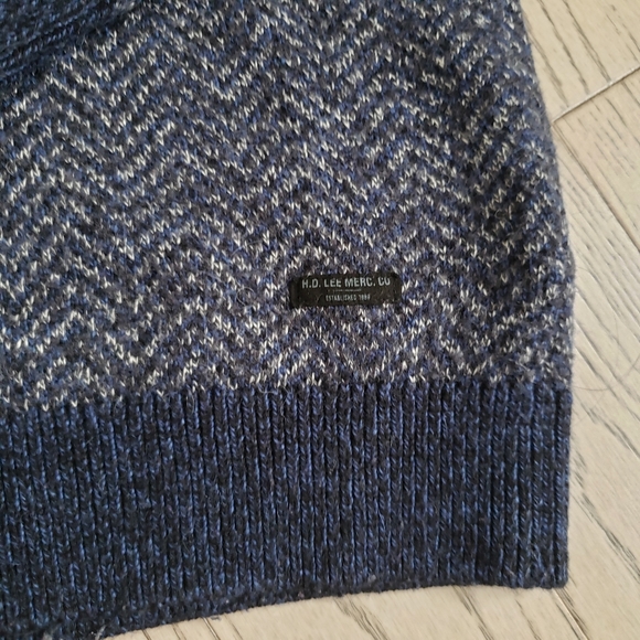 Lee sweater Large - Picture 3 of 6